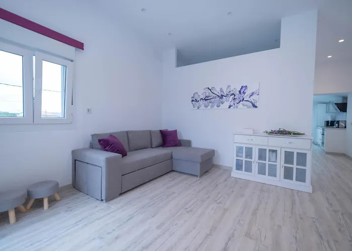 Cerca De La Playa Apartment *