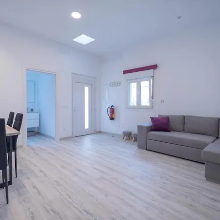 Cerca De La Playa Santa Cruz De Bezana